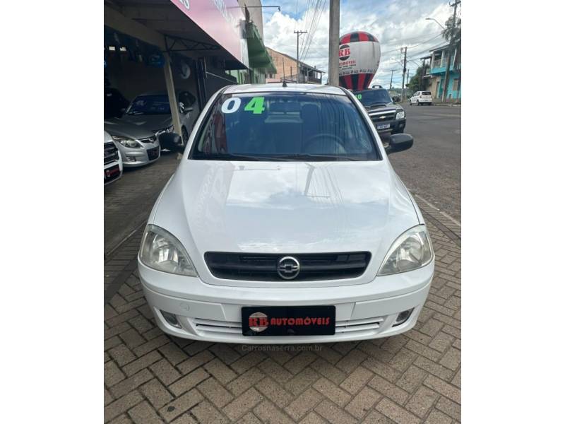 CHEVROLET - CORSA - 2004/2004 - Branca - R$ 22.900,00