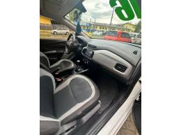 CHEVROLET - ONIX - 2016/2016 - Branca - R$ 49.900,00