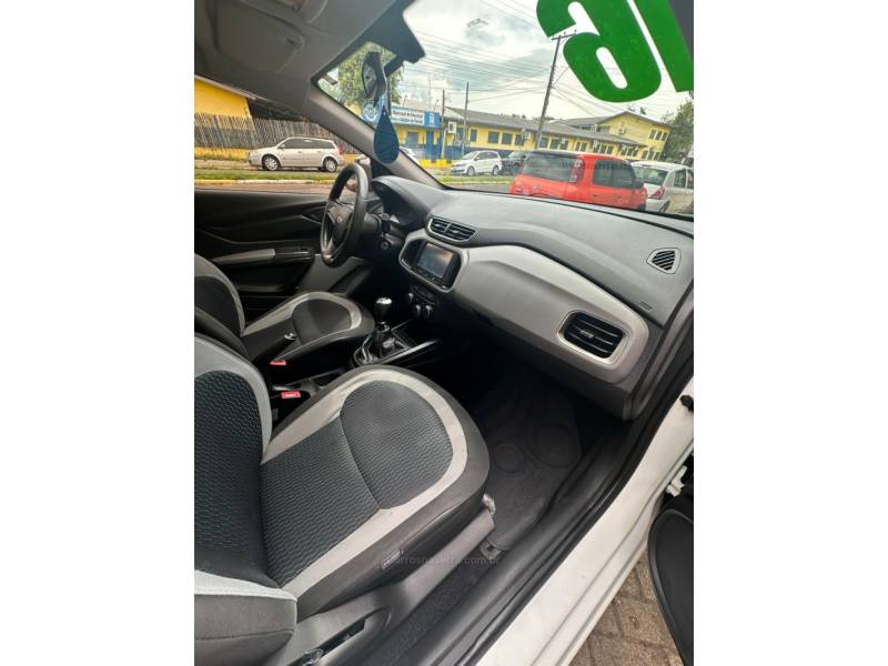 CHEVROLET - ONIX - 2016/2016 - Branca - R$ 49.900,00