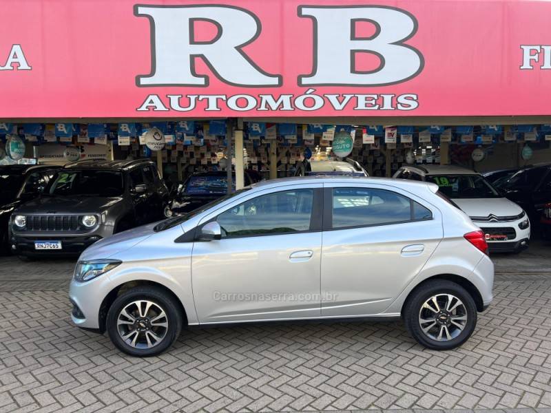 CHEVROLET - ONIX - 2016/2016 - Prata - R$ 56.900,00