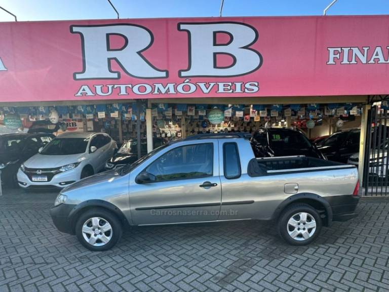 FIAT - STRADA - 2007/2007 - Cinza - R$ 37.900,00