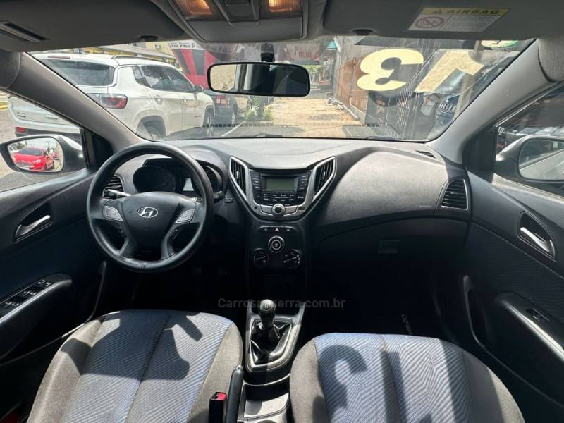 HYUNDAI - HB20 - 2013/2013 - Prata - R$ 45.900,00
