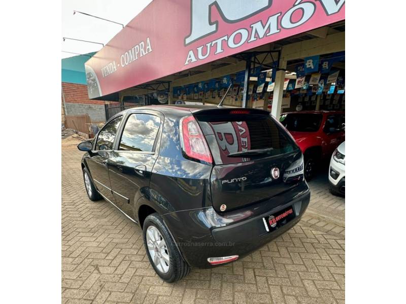 FIAT - PUNTO - 2013/2014 - Preta - R$ 41.900,00