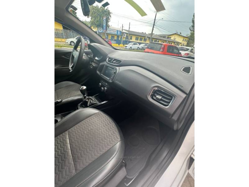 CHEVROLET - ONIX - 2016/2017 - Branca - R$ 59.900,00