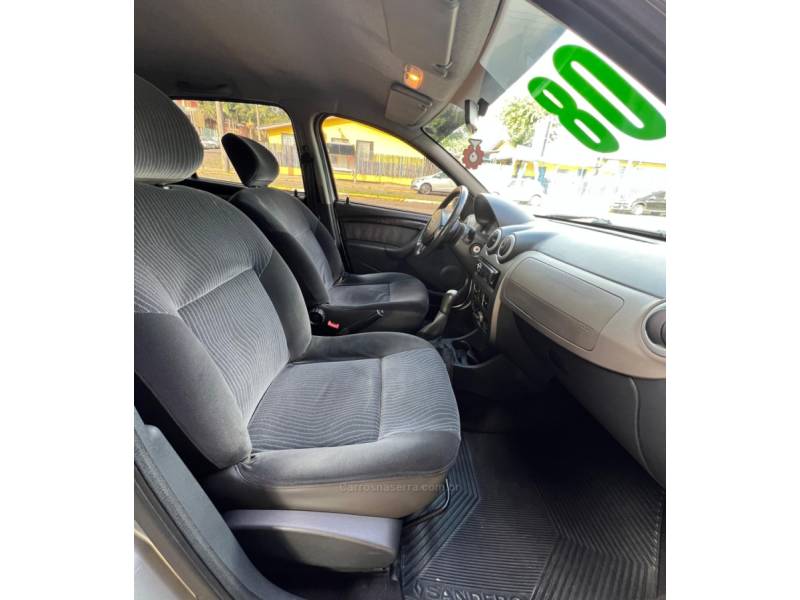 RENAULT - SANDERO - 2008/2008 - Prata - R$ 29.900,00