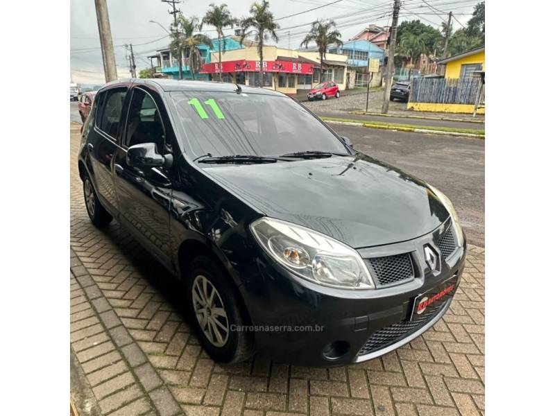 RENAULT - SANDERO - 2011/2011 - Preta - R$ 32.900,00