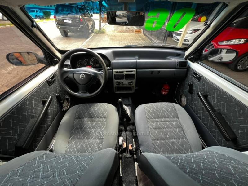 FIAT - UNO - 2006/2006 - Branca - R$ 18.900,00