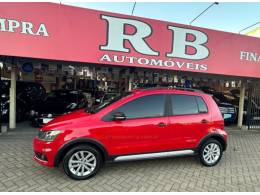 VOLKSWAGEN - FOX - 2016/2017 - Vermelha - R$ 58.900,00