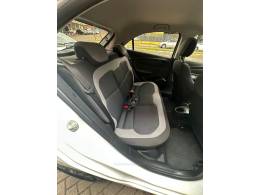 CHEVROLET - ONIX - 2016/2016 - Branca - R$ 49.900,00