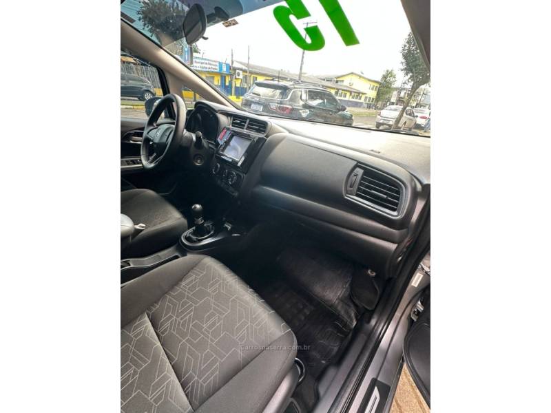 HONDA - FIT - 2014/2015 - Cinza - R$ 63.900,00