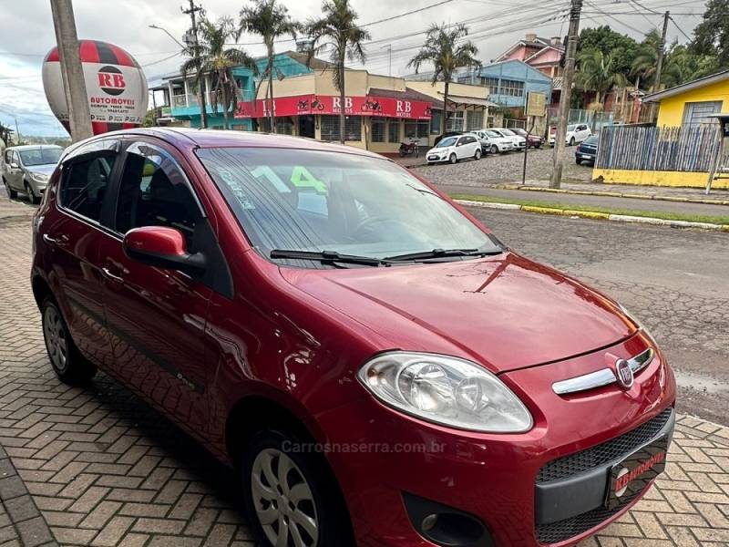 FIAT - PALIO - 2014/2014 - Vermelha - R$ 38.900,00
