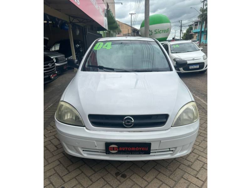 CHEVROLET - CORSA - 2004/2004 - Branca - R$ 18.900,00