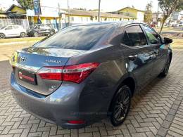 TOYOTA - COROLLA - 2014/2015 - Cinza - R$ 87.900,00