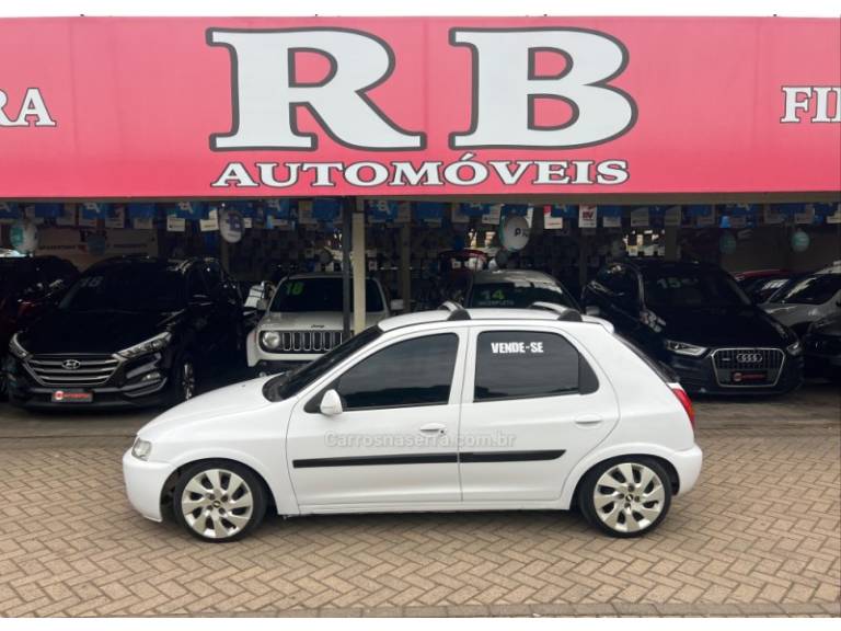 CHEVROLET - CELTA - 2005/2005 - Branca - R$ 17.900,00