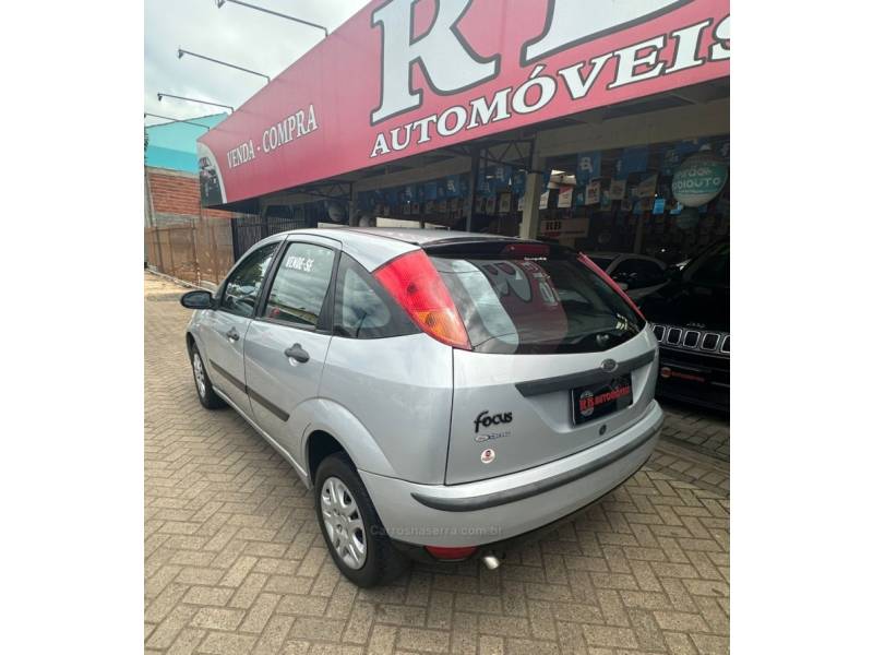 FORD - FOCUS - 2009/2009 - Prata - R$ 27.900,00