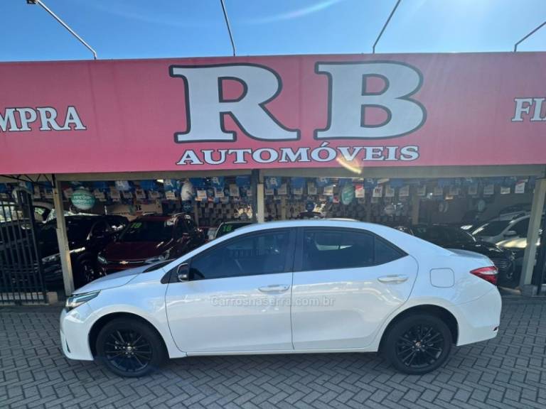 TOYOTA - COROLLA - 2017/2017 - Branca - R$ 96.900,00