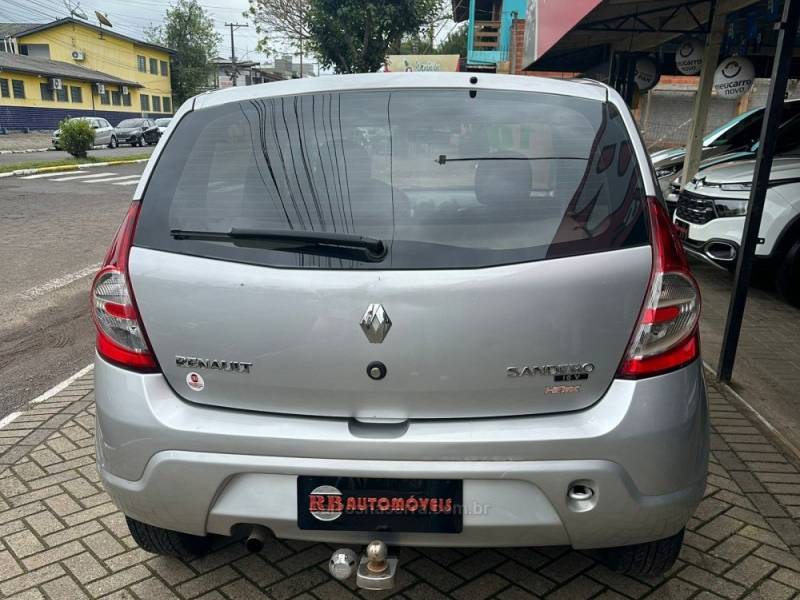 RENAULT - SANDERO - 2010/2010 - Prata - R$ 30.900,00