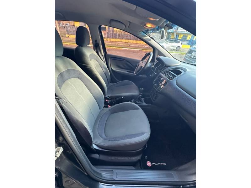 FIAT - PUNTO - 2013/2014 - Preta - R$ 41.900,00