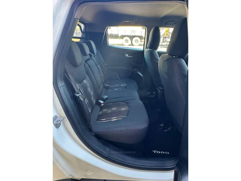 FIAT - TORO - 2017/2017 - Branca - R$ 95.900,00