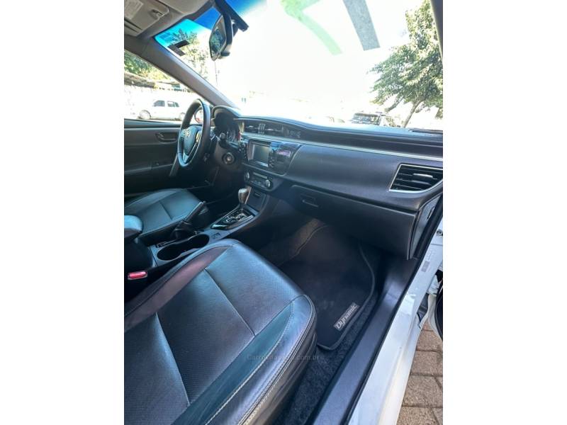 TOYOTA - COROLLA - 2017/2017 - Branca - R$ 96.900,00