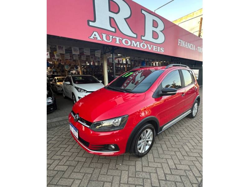 VOLKSWAGEN - FOX - 2016/2017 - Vermelha - R$ 58.900,00