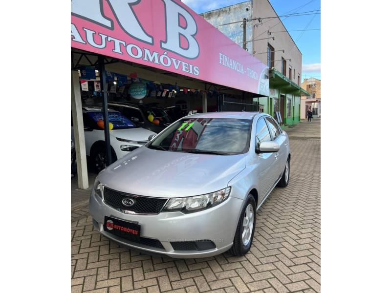 KIA MOTORS - CERATO - 2011/2011 - Prata - R$ 44.900,00