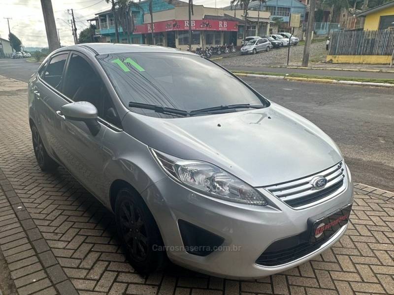 FORD - FIESTA - 2011/2011 - Cinza - R$ 37.900,00