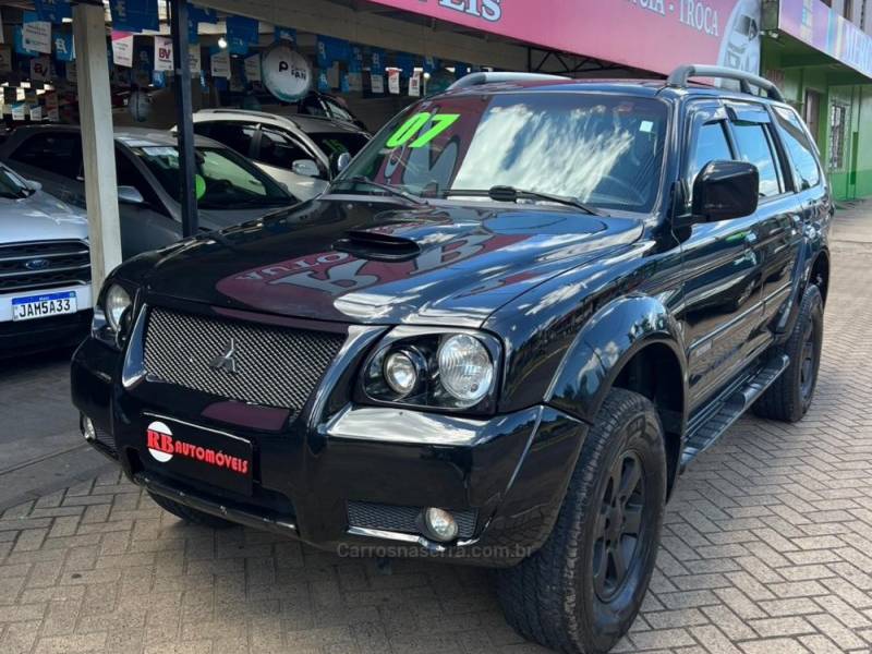 MITSUBISHI - PAJERO - 2007/2007 - Preta - R$ 49.900,00