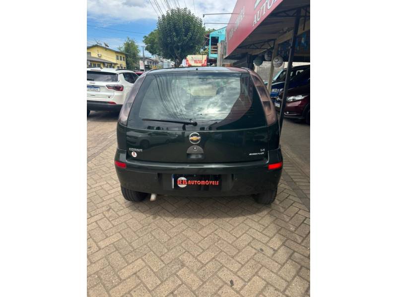 CHEVROLET - CORSA - 2011/2011 - Verde - R$ 35.900,00
