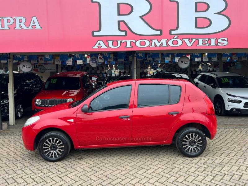 RENAULT - SANDERO - 2009/2010 - Vermelha - R$ 23.900,00