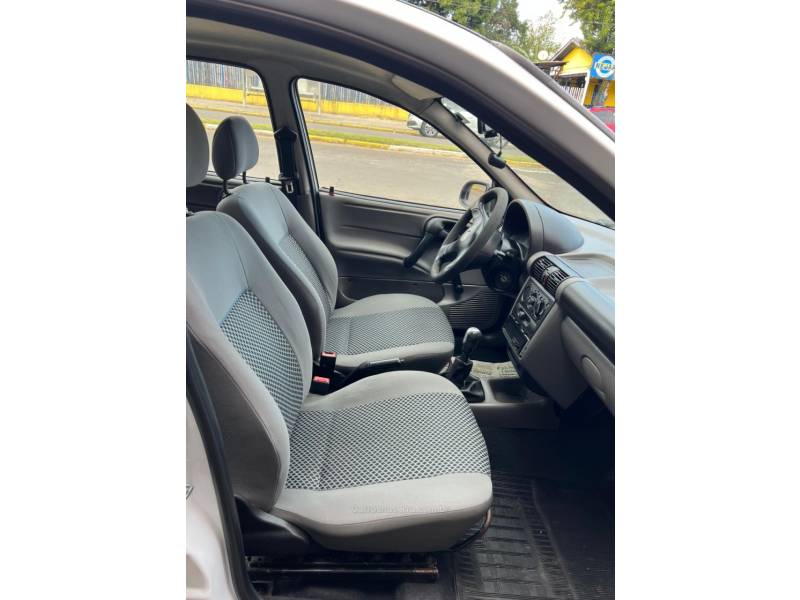 CHEVROLET - CLASSIC - 2010/2010 - Branca - R$ 22.900,00