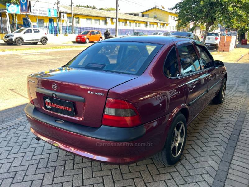 CHEVROLET - VECTRA - 1997/1997 - Vermelha - R$ 17.900,00