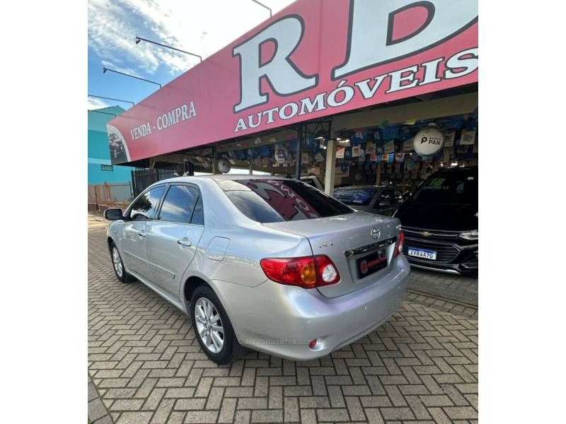 TOYOTA - COROLLA - 2010/2010 - Prata - R$ 61.900,00