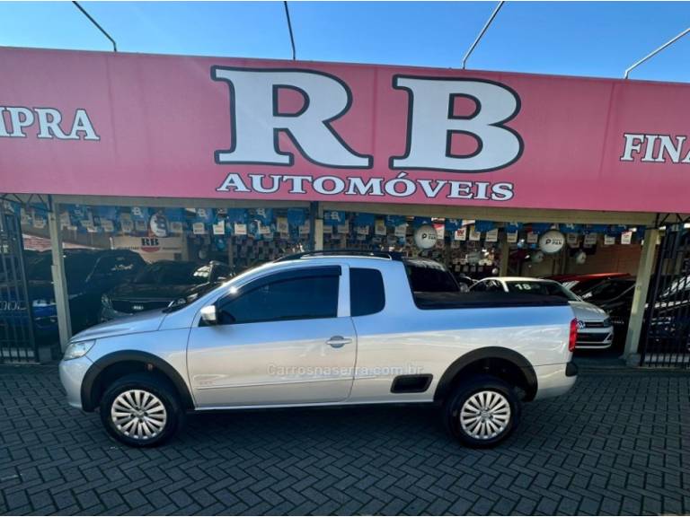 VOLKSWAGEN - SAVEIRO - 2013/2013 - Cinza - R$ 46.900,00