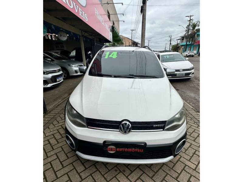 VOLKSWAGEN - SAVEIRO - 2014/2014 - Branca - R$ 67.900,00