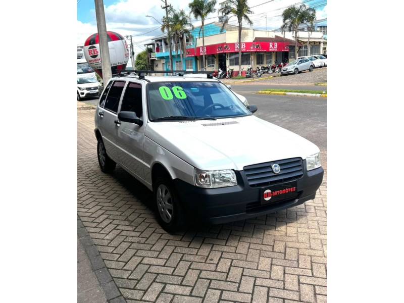 FIAT - UNO - 2006/2006 - Branca - R$ 18.900,00