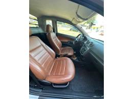 VOLKSWAGEN - SAVEIRO - 2013/2013 - Cinza - R$ 46.900,00