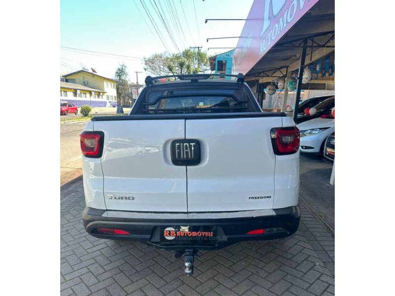 FIAT - TORO - 2017/2017 - Branca - R$ 95.900,00