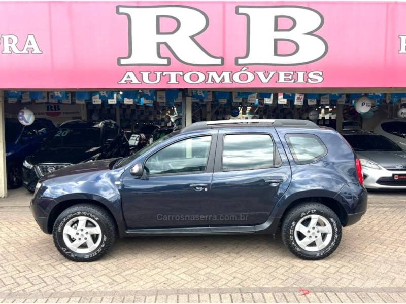 RENAULT - DUSTER - 2014/2014 - Azul - R$ 57.900,00