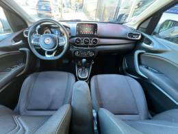 FIAT - CRONOS - 2018/2019 - Prata - R$ 69.900,00