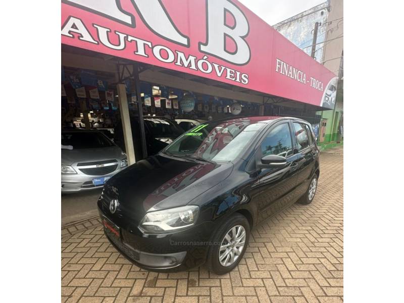 VOLKSWAGEN - FOX - 2011/2011 - Preta - R$ 34.900,00