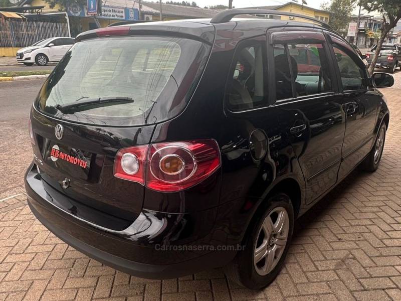 VOLKSWAGEN - SPACEFOX - 2008/2008 - Preta - R$ 35.900,00