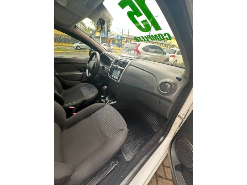 RENAULT - LOGAN - 2015/2015 - Branca - R$ 35.900,00