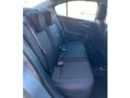 FIAT - CRONOS - 2018/2019 - Prata - R$ 69.900,00