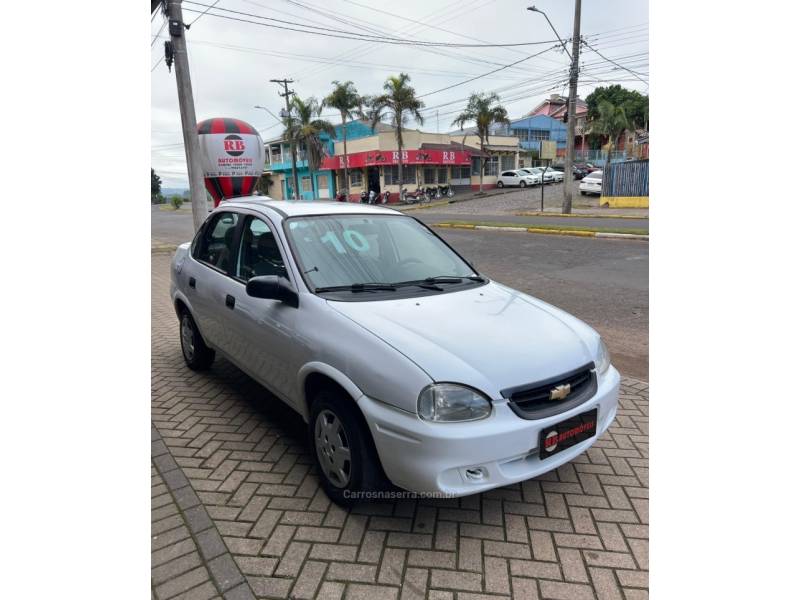 CHEVROLET - CLASSIC - 2010/2010 - Branca - R$ 22.900,00