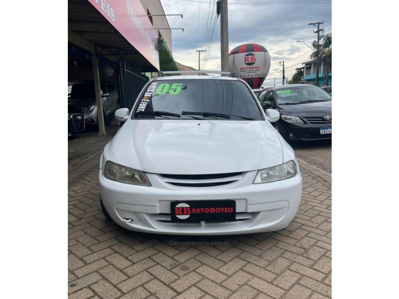 CHEVROLET - CELTA - 2005/2005 - Branca - R$ 17.900,00
