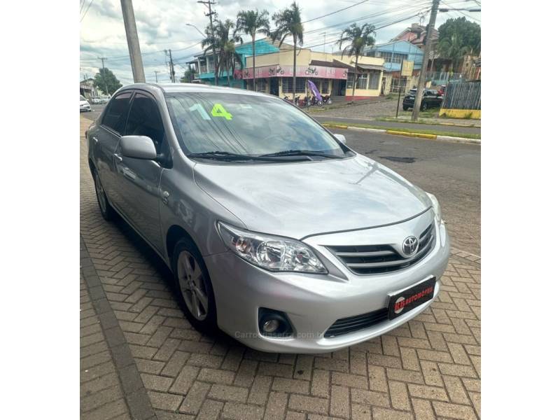 TOYOTA - COROLLA - 2013/2014 - Prata - R$ 69.900,00