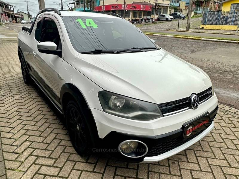 VOLKSWAGEN - SAVEIRO - 2014/2014 - Branca - R$ 67.900,00