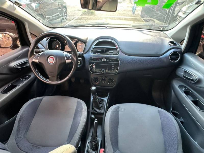 FIAT - PUNTO - 2013/2014 - Preta - R$ 41.900,00