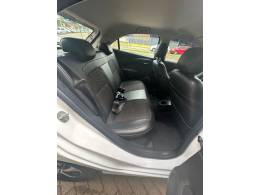 CHEVROLET - ONIX - 2016/2017 - Branca - R$ 59.900,00